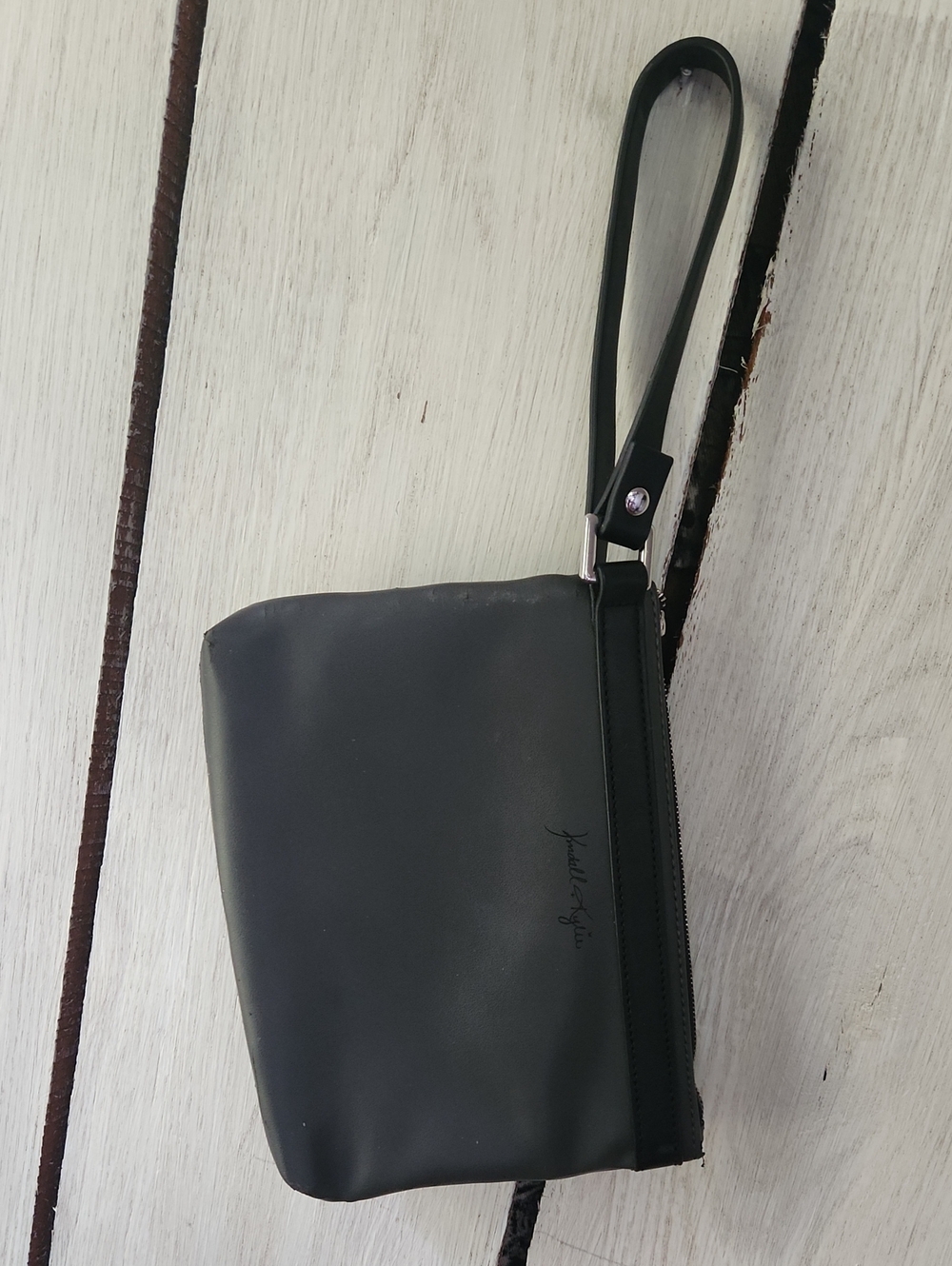 Kendall & Kylie Wristlet Clutch Gray/Black *Callouts